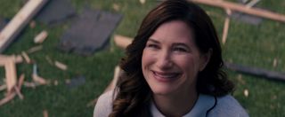 Po pokonaniu Agathy Scarlet Witch stwierdza, że będzie ją jeszcze widywać. To najprawdopodobniej nawiązanie do serialu „The Prisoner” z lat 60., którym były agent specjalny został zmuszony do życia w doskonale spreparowanym mieście – pożegnaniem w tym świecie był właśnie angielski zwrot „Be seeing you”.