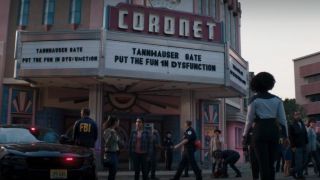 Co ciekawe, w kinie w Westview przed powstaniem Hexu miał zostać wyświetlony fikcyjny film „Wrota Tannhausera”, który sam w sobie jest nawiązaniem do legendarnego monologu Roya Batty’ego z „Łowcy androidów”. W tej samej scenie bohater mówi o „łzach na deszczu”, co może stanowić odwołanie do płaczącego Visiona.