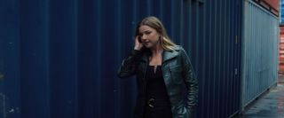 Sharon Carter używa modelu telefonu HTC z 2013 roku, który Nick Fury pokazał w „Zimowym żołnierzu” – na tej podstawie część fanów zakłada, że Carter może pracować dla byłego szefa S.H.I.E.L.D. 