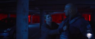 Do zabicia jednego z Flag Smasherów Carter korzysta z opartej na rtęci substancji. W komiksach Marka Gruenwalda o Kapitanie Ameryce taką samą truciznę wykorzystywał Red Skull; zmieniała ona ofiary w taki sposób, że ich twarz przypominała tę samego Red Skulla. 