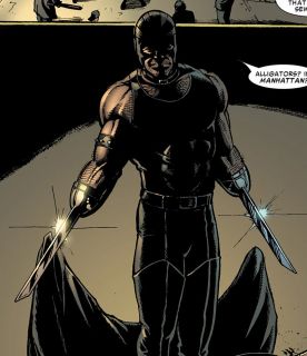 W komiksach przydomku Razor Fista początkowo używali bracia, Douglas i William Scott (w wypadku samochodowym obaj stracili po jednej ręce, udając później, że są tą samą osobą). Po śmierci Williama Douglas przyjął ksywkę Razor Fista w pełni. Co ciekawe, całkiem niedawno stracił on także drugą rękę. 