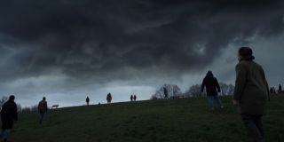 Pojawienie się burzy na niebie w komiksach często zwiastowało nadejście Celestian, potężnej kosmicznej rasy, którą w MCU uznawano za wymarłą (jej ostatnim przedstawicielem miał być Ego). Celestianie powołali do życia całe istnienie w kosmosie, często odwiedzając poszczególne planety i sądząc zamieszkałe na nich cywilizacje.