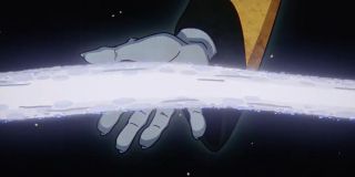 Animacja pokazująca wielką wojnę różnych linii czasowych i alternatywnych rzeczywistości fanom komiksów skojarzy się zapewne z wydarzeniem „Tajne wojny” z 2015 roku i poprzedzającymi je seriami „Avengers” i „New Avengers”, w których różne, skonfliktowane uniwersa próbowały rozwiązać swoje problemy w znanym z oryginalnych „Secret Wars” Bitewnym Świecie. 