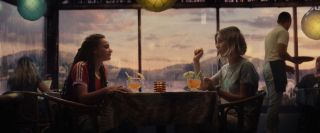  W sekwencji początkowej Sylvie mówi o „mrożeniu” umysłu. Choć wypowiedź ta ma znaczenie metaforyczne, niektórzy dopatrują się tutaj nawiązania do faktu, że bohaterka – podobnie jak Loki – może pochodzić od Lodowych Gigantów, dzięki czemu jest odporna na działanie zimna. 