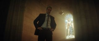 Portretowany przez Owena Wilsona Mobius na poziomie wizualnym ma przypominać scenarzystę komiksowego Marka Gruenwalda, autora jednego z najdłuższych runów poświęconych Kapitanowi Ameryce. Zmarły w 1996 roku Gruenwald uchodził za „chodzącą encyklopedię Marvela”, tworząc także oficjalne przewodniki po uniwersum. Z dzisiejszego punktu widzenia możemy uznać, że autor stał na straży kontinuum czasoprzestrzennego w świecie Domu Pomysłów – podobnie jak Mobius stoi na straży porządku w liniach czasowych. 