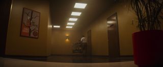 Jeszcze inny plakat pokazuje postać tnącą gałęzie – o ucięciu gałęzi mówił także Kapitan Ameryka w końcowej sekwencji „Końca gry”. 