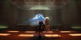 Po powrocie do pokoju przesłuchań Loki widzi swoją przyszłość: odejście Odyna i pojednanie z Thorem w „Ragnaroku” oraz własną śmierć z rąk Thanosa w „Wojnie bez granic”. 