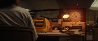 Miss Minutes w rozmowie z Lokim przywodzi poniekąd na myśl znaną z systemu Windows ikonę asystenta Office, tzw. Clippy’ego. 