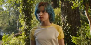 Prolog rozgrywa się w 1995 roku – młoda Natasza ma tutaj 11 bądź 12 lat. Wiek ekranowej Czarnej Wdowy jest zgodny z prawdziwym wiekiem Scarlett Johansson; aktorka urodziła się w 1984 roku. Co ciekawe, w 1995 roku w MCU miała też rozgrywać się część akcji filmu „Kapitan Marvel”.