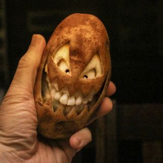 Popkulturowe rzeźby z warzyw i owoców