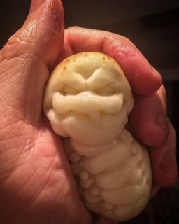 Popkulturowe rzeźby z warzyw i owoców