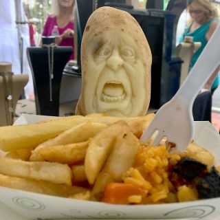 Popkulturowe rzeźby z warzyw i owoców