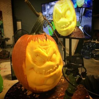 Popkulturowe rzeźby z warzyw i owoców