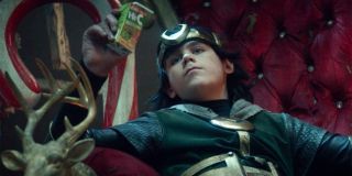 Gdy inne warianty piją wino, Kid Loki raczy się soczkiem Ecto Cooler Hi-C. Napój ten został wypuszczony na amerykańskim rynku w 1989 roku jako produkt powiązany z serialem animowanym „Prawdziwe duchołapy” (emisja w latach 1986-1991), uchodzącym za kontynuację filmowych „Pogromców duchów”.