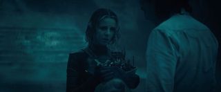 Strażnicy Czasu okazali się po prostu zdalnie sterowanymi androidami. To kolejne potwierdzenie, że uwaga Sama Wilsona o istnieniu „wielkiej trójki” (androidów, kosmitów i czarodziejów) jest jak najbardziej zasadna. 