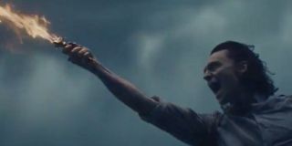 Kid Loki daje Lokiemu ostrze – podczas walki z Aliothem wydobywa się z niego płomień. W mitologii nordyckiej Loki sam wykuł broń o nazwie Laevateinn, która według niektórych podań miała być otoczona ogniem. Laevateinn pojawił się również w serii komiksowej „Loki: Agent of Asgard”.