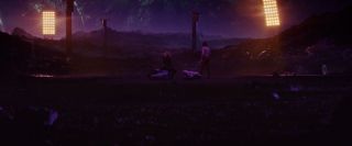 W trakcie rozmowy Lokiego i Sylvie na Lamentisie pada odwołanie do licznych porażek boga podstępu; przyznaje on, że zdarzały się one „często”. Przypomnijmy, że w MCU Loki w swojej obecnej i przyszłej wersji był pokonany przez Thora, Avengers, zabity przez Thanosa, dwukrotnie sfingował własną śmierć, upadał z Bifrostu czy był wbijany w podłogę przez Hulka. 