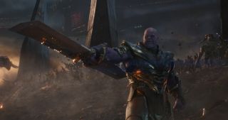 Przypomnijmy, że gdy w czasie kampanii marketingowej filmu „Avengers: Koniec gry” pokazano wielkie ostrze Thanosa, niektórzy brali je za… śmigło Thanos-koptera.
