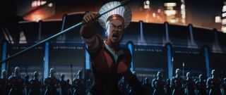 W jednym z kolejnych ujęć Killmonger prowadzi armię na siły Wakandy dowodzone przez królową Ramondę – w skład grupy uderzeniowej wchodzą androidy. Wszystko wskazuje więc na to, że Killmonger zaczął współpracować ze Starkiem, a ten ostatni pomaga przyjacielowi przy pomocy konstruowanej przez siebie technologii.