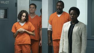 Amanda Waller wyjawia, że czeka ją gra w golfa z senatorem Crayem. Ten ostatni pojawiał się trzykrotnie w komiksach o Suicide Squad, w każdym z nich będąc przedstawianym jako skorumpowany polityk.