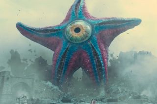 Starro w komiksach był pierwszym w historii przeciwnikiem Ligi Sprawiedliwości – drużyna mierzyła się z nim w zeszycie „Brave and the Bold #28” z 1960 roku. Na okładce tego komiksu również został on przedstawiony jako „Zdobywca”.