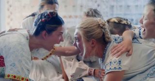 Midsommar. W biały dzień