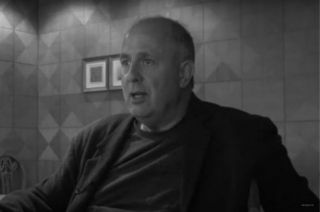 Roger Michell (1956-2021) – reżyser Notting Hill zmarł 22 września 2021 roku.