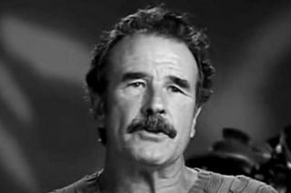 Geoffrey Scott (1942-2021) – gwiazdor serialu Dynastia zmarł 23 lutego 2021 roku.  