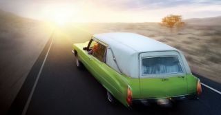 12. Sześć stóp pod ziemią (2001-2005)