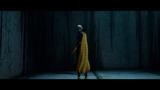 Batgirl w jednej ze scen ma na sobie maskę Trybunału Sów. Bardzo możliwe, że to efekt halucynacji: tego typu zabiegi pojawiały się już w grach z serii Arkham.