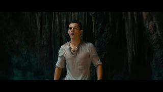 Filmowy Nathan Drake nosi strój niemal 1:1 przeniesiony z gier.