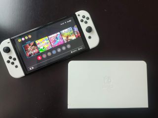 Nintendo Switch OLED i nowa stacja dokująca
