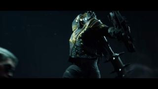 Jeden ze Szponów zdecydowanie wyróżnia się na tle pozostałych. Jest większy, a w walce korzysta z tarczy. Niewykluczone, że pod maską skrywa się jakiś znany złoczyńca.