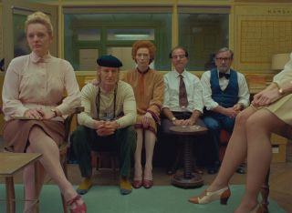 6. Kurier Francuski z Liberty, Kansas Evening Sun (reż. Wes Anderson)