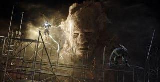 Sandman początkowo współpracuje z Peterem. Zauważmy, że w końcowej części filmu „Spider-Man 3” Flint Marko pozostawał z Parkerem w dobrych stosunkach; w komiksach swego czasu również działał on jako superbohater – przez pewien moment operował nawet w grupie Avengers. 