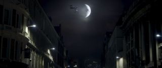 Zwiastun kończy się pokazaniem skoku Moon Knighta na tle Księżyca, co jest charakterystycznym elementem jego ekspozycji w komiksach.