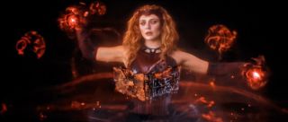 Księgą tą może być stworzony przez Chthona Darkold, ten sam, który Scarlet Witch czytała w finałowej sekwencji „WandaVision”. Przypomnijmy, że to właśnie w tym serialu Agatha Harkness wyjawiła, iż w Darkholdzie znajduje się cały rozdział poświęcony energii chaosu. 