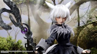 Y'shtola Rhul, Final Fantasy 14 Online. Przedstawicielka rasy Mi'qote i utalentowana czarodziejka, obecna w grze od samego jej początku. Niezwykle popularna wśród fanów, często zalicza gościnne występy w innych produkcjach.