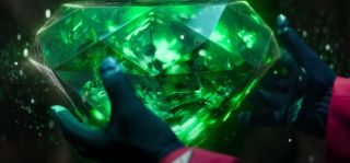 Z gier przeniesiono też Główny Szmaragd (w oryginale Master Emerald) – kryształ dysponujący ogromną mocą.