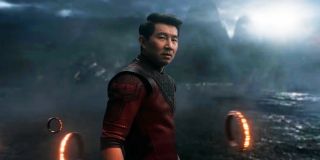 19. Shang-Chi – jeden z najlepszych wojowników w całym uniwersum Marvela, który do perfekcji opanował cały szereg sztuk walki; o jego relatywnie wysokiej pozycji na liście decyduje jednak korzystanie z legendarnych dziesięciu pierścieni, dających mu nadludzką siłę, szybkość i wytrzymałość, czy umożliwiających manipulowanie energią; dzięki artefaktowi Shang-Chi prawdopodobnie jest w dodatku nieśmiertelny.