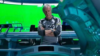 7 stycznia 2010 – Kilka dni po tym, gdy „Avatar” osiągnął wpływy 1 mld USD w globalnym box office, Cameron po seansie produkcji w jednym z kin w Los Angeles zapowiada powstanie sequela: „Tak, będzie kolejny film!”.