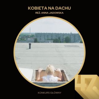 Kobieta na dachu