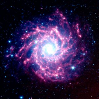 Galaktyka NGC 628 - teleskop Spitzera