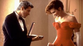 Pretty Woman (1990) – film o kobiecie świadczącej usługi seksualne, którą „normalnego” życia i miłości uczy amerykański bogacz. Julia Roberts przyznała po latach, że współcześnie taka produkcja najprawdopodobniej by nie powstała.