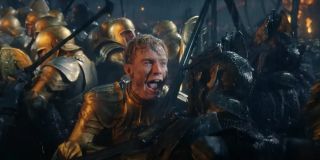 6. W trakcie Drugiej Ery doszło do wielkiej wojny elfów z wojskami Saurona; elfy były koniec końców jedyną rasą, która stanęła do walki ze złoczyńcą. 