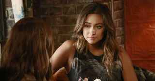 Emily Fields (Shay Mitchell)