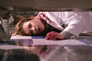 16. Ostry dyżur (sezon 6, odcinek 13) – Carter i Lucy zostają dźgnięci nożem. 