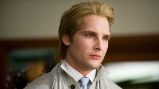 11. Carlisle Cullen (Zmierzch) - 46 mld USD