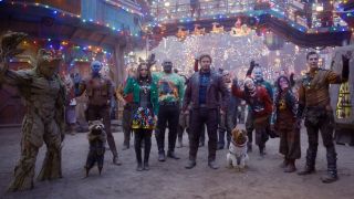 4. faza MCU przeszła bez większego echa – poprzednią kończyły Endgame i jej epilog w postaci filmu Spider-Man: Daleko od domu, podczas gdy ostatnią świąteczny program poświęcony Strażnikom Galaktyki. Już sam ten fakt rodzi pytanie o to, czy Marvel Studios nie chciało jak najszybciej wyjść z fazy spotykającej się z narastającą krytyką; innym tropem w tej sprawie może być tak błyskawiczne ogłoszenie kolejnych faz.