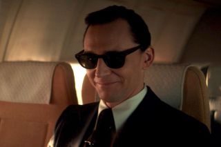 1971: Loki pojawia się na Ziemi jako D.B. Cooper.